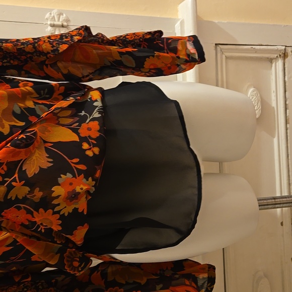Loft black and orange floral print blouse Sz SP - Picture 2 of 9